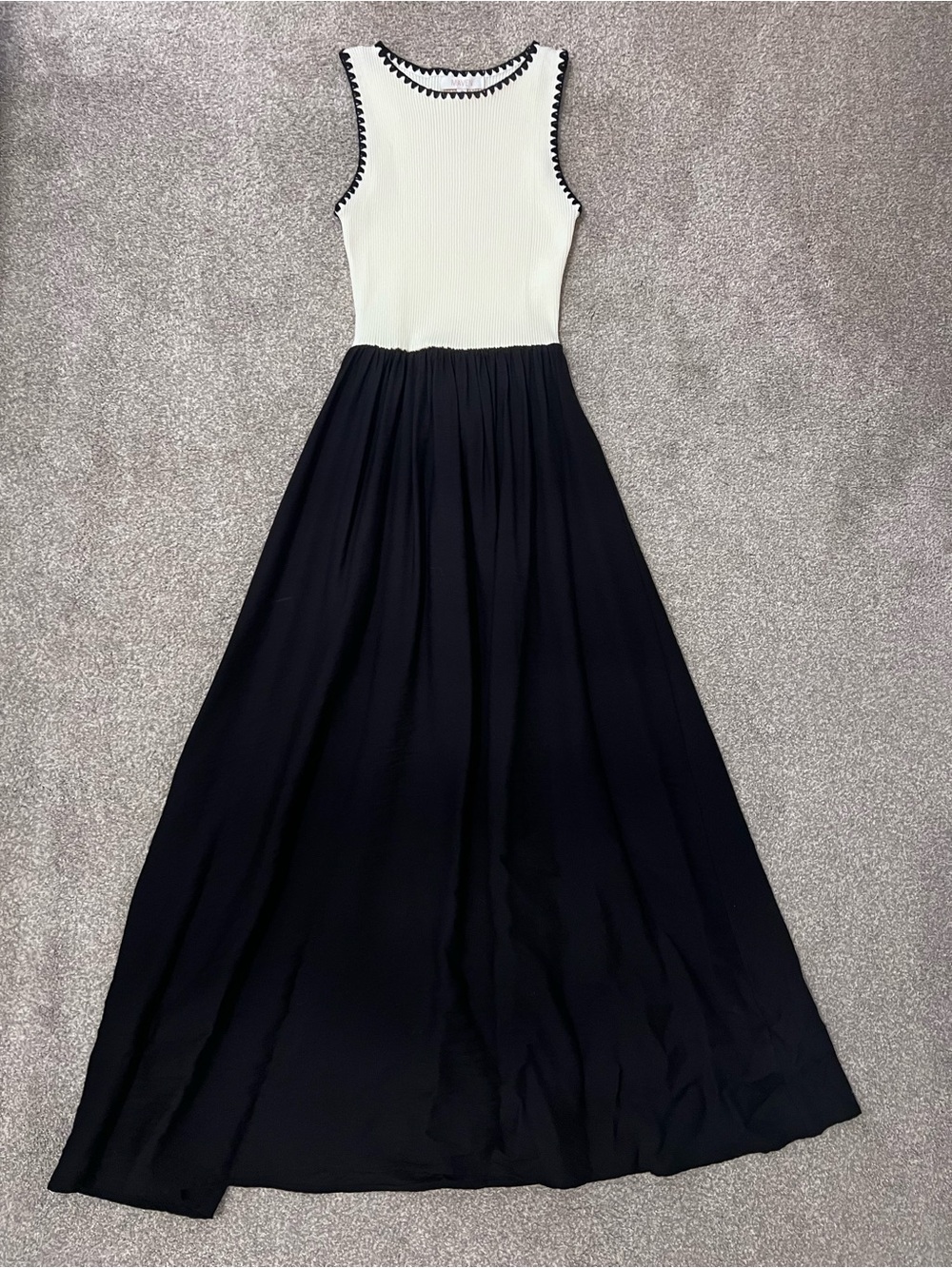 Maven black cream maxi dress small